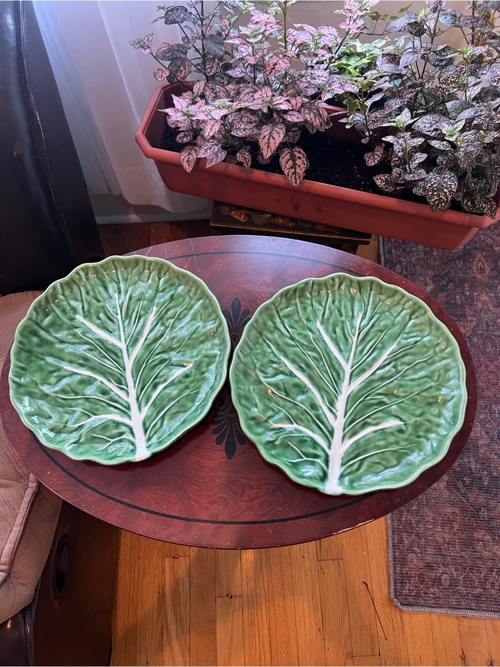 JF Olfaire Vintage Plates - Set of 2